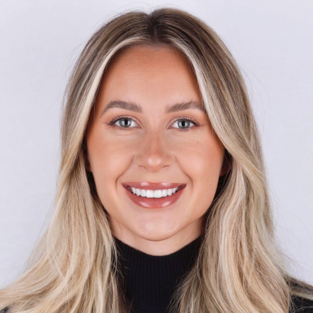 AUG veneers 1 1024x1024 1